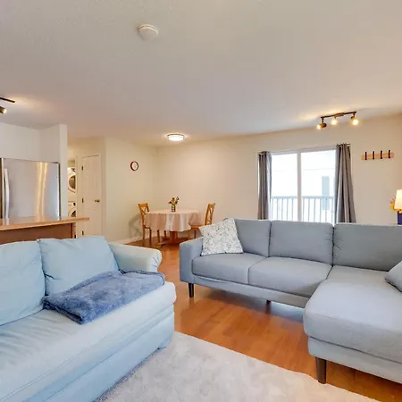 3 Mi To Alaska Zoo Family Home In Anchorage!